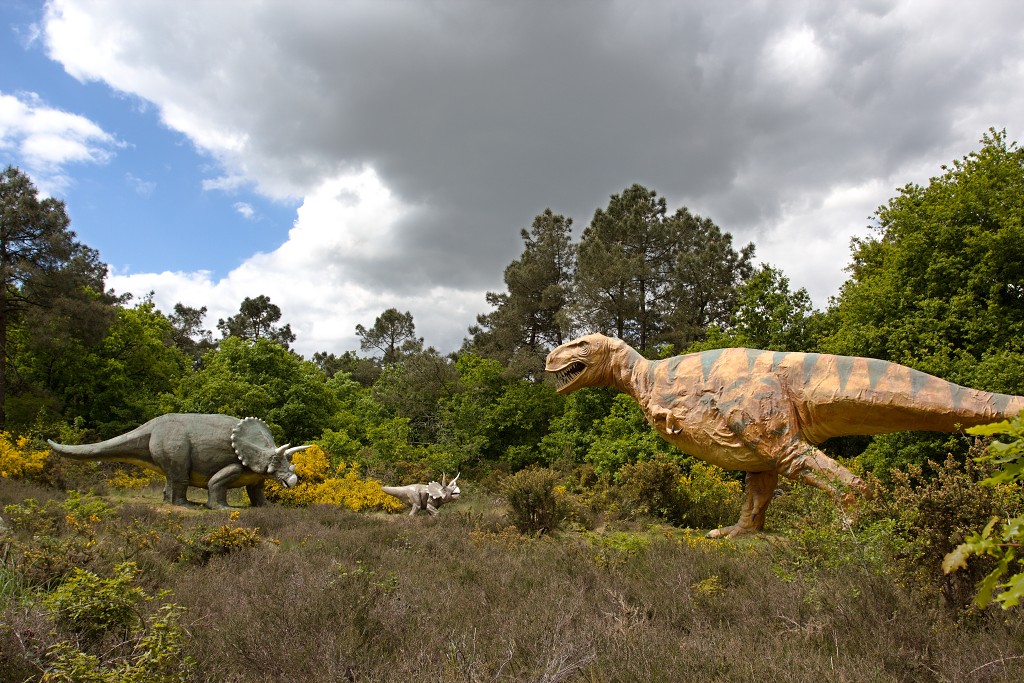 parc de prehistoire bretagne hdr france frankrijk themapark dino dinosaurussen dinosaurus zoo tyrannosaurus rex